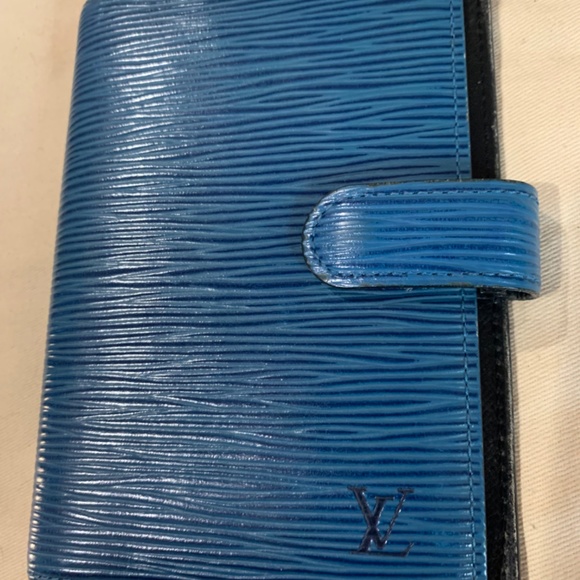 Louis Vuitton Epi leather agenda EUC beautiful authentic blue - Picture 6 of 8